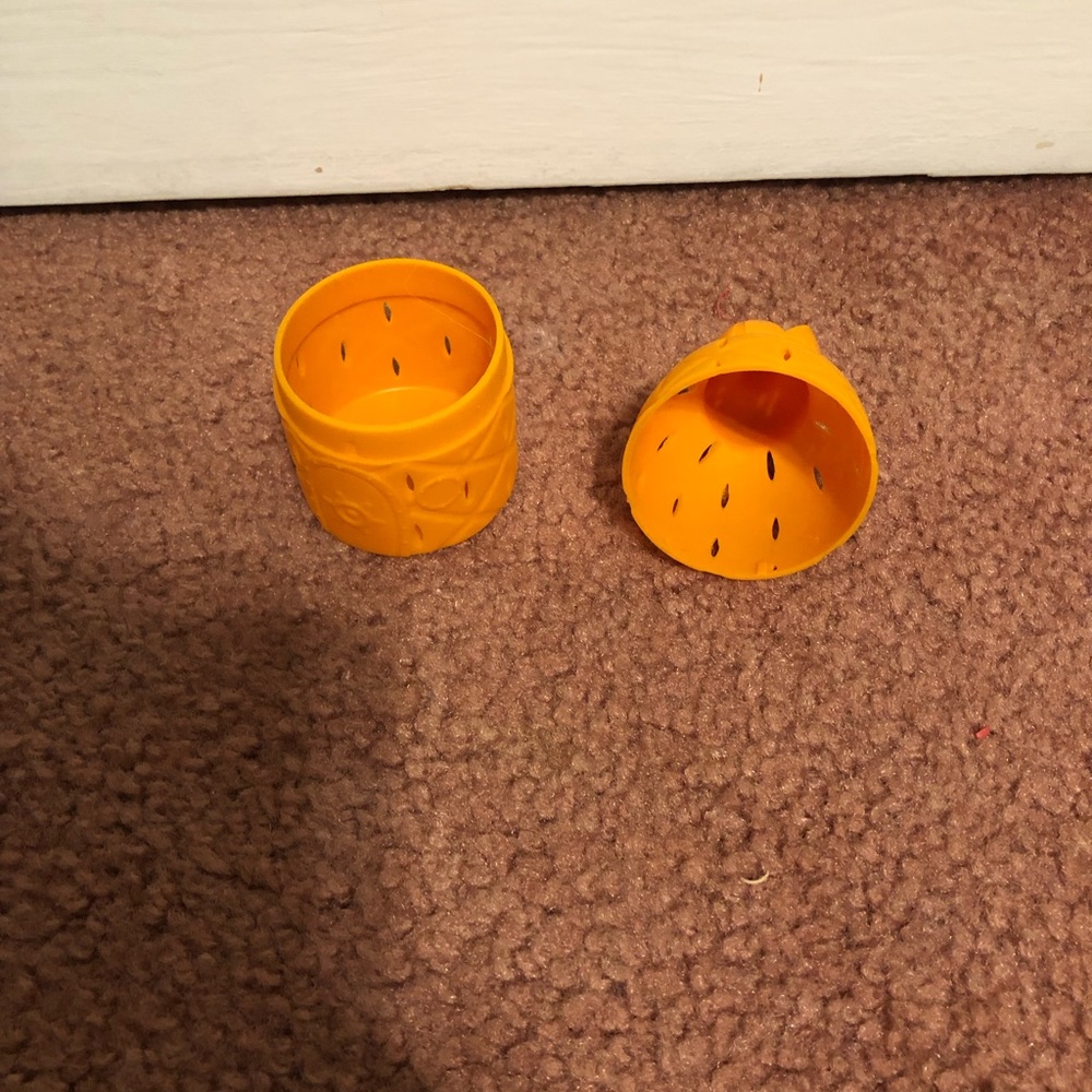 SpongeBob Beauty Blender Holder - Picture 4 of 6